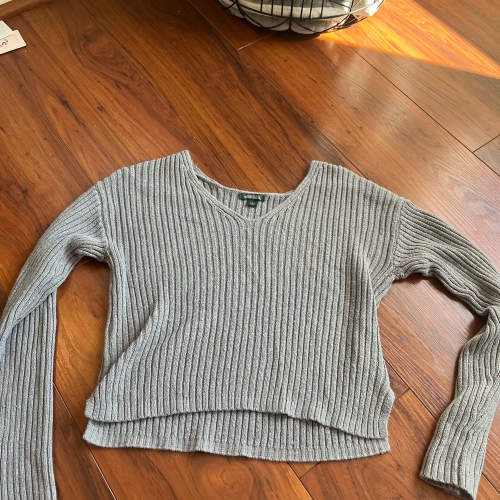 grey sweater